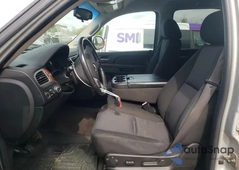 2011 GMC Yukon Sle z USA, uszkodzony, nr VIN 1GKS2AE06BR101144